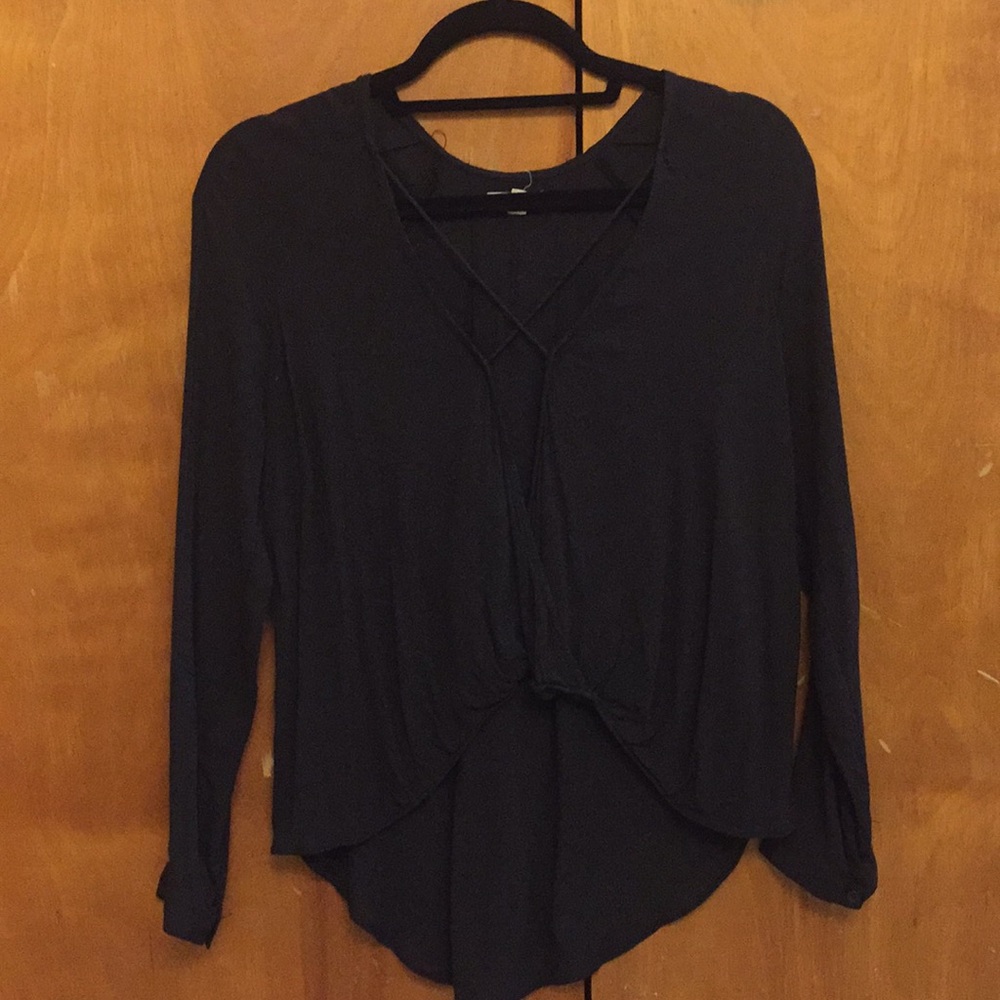 Flowy cute charcoal top